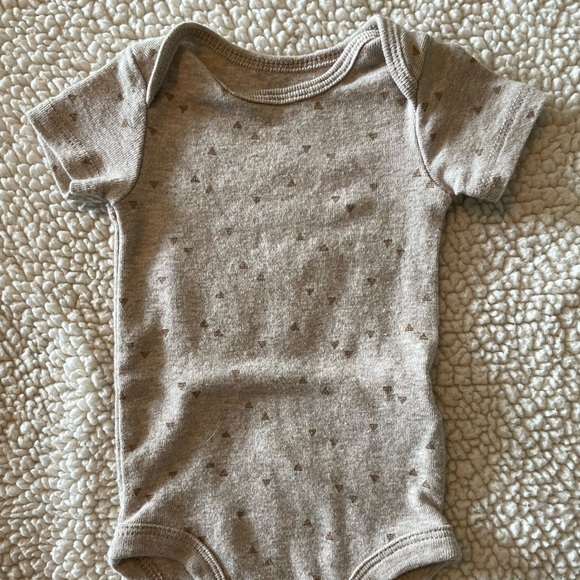 3 newborn boy onesies - Picture 7 of 7